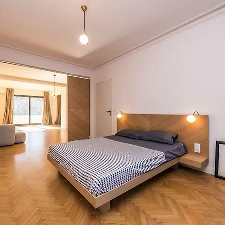 Apartment Designer In The Heart Of